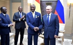 Президент Гвинеи предложил Владимиру Путину перейти к стратегическому сотрудничеству Президент Гвинеи предложил Владимиру Путину перейти к стратегическому сотрудничеству