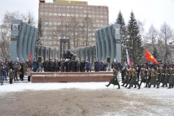 Россияне чествуют своих героев Россияне чествуют своих героев