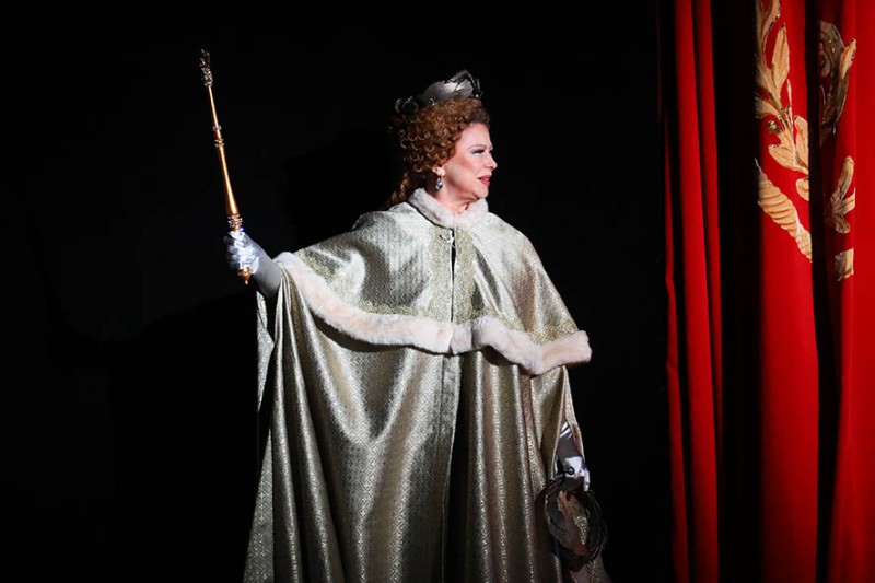 Когда глава государства пишет о своих подданных…