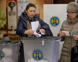 В Молдавии состоится второй тур президентских выборов