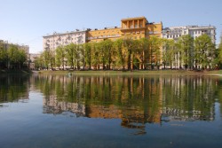 У кого шаровары круче У кого шаровары круче