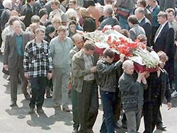 Семьи погибших в Донецке шахтеров получат по 60 тысяч долларов Семьи погибших в Донецке шахтеров получат по 60 тысяч долларов