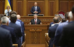 Порошенко назвал Россию главной военной угрозой Порошенко назвал Россию главной военной угрозой