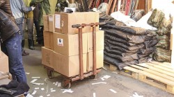 Красный Крест отправил в Донбасс гуманитарную помощь Красный Крест отправил в Донбасс гуманитарную помощь