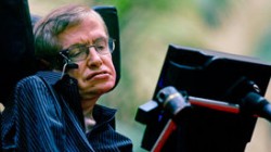 Умер физик Стивен Хокинг Умер физик Стивен Хокинг