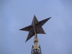 Спасскую башню хотят лишить звезды Спасскую башню хотят лишить звезды