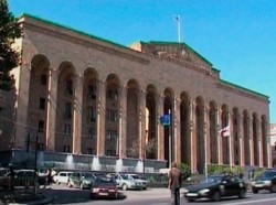 Саакашвили отправил правительство в отставку Саакашвили отправил правительство в отставку