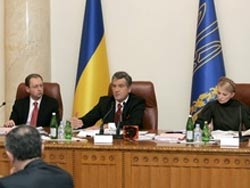Украина снова попросилась в НАТО Украина снова попросилась в НАТО