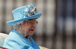 Елизавета II одобрила закон о выходе Великобритании из ЕС