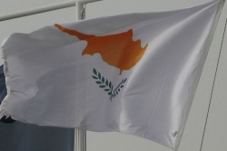 Жители Кипра просят Россию о защите 