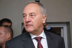 Президент Латвии призывает дружить с Россией Президент Латвии призывает дружить с Россией