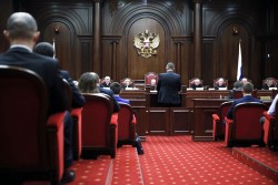 КС оставил экс-акционеров ЮКОСа без денег КС оставил экс-акционеров ЮКОСа без денег