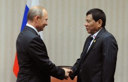 Дутерте рассказал о встрече с Путиным Дутерте рассказал о встрече с Путиным