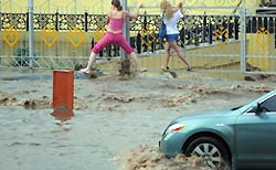В Астрахани потопило 2 тысячи человек