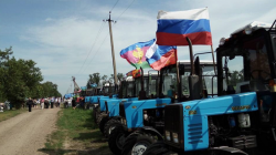 Кубанские фермеры начали «тракторный марш» на Москву