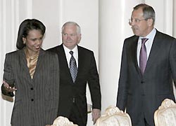 Райс и Гейтс летят в Россию Райс и Гейтс летят в Россию