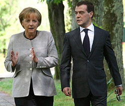 Медведев и Меркель согласовали  вопросы к саммиту G20