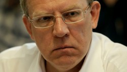 Кудрин предлагает не поднимать зарплаты бюджетникам Кудрин предлагает не поднимать зарплаты бюджетникам