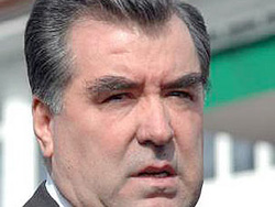 Президент Таджикистана отказал Медведеву во встрече