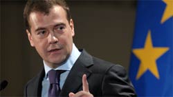 Медведев настаивает на модернизации европейской безопасности Медведев настаивает на модернизации европейской безопасности