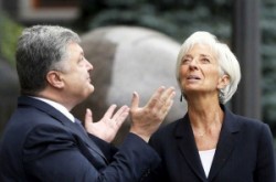 Лагард обсудила с Порошенко ситуацию на Украине Лагард обсудила с Порошенко ситуацию на Украине