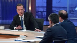 Медведев подвел итоги года Медведев подвел итоги года