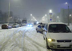 На московские парковки будут пускать по карточкам На московские парковки будут пускать по карточкам