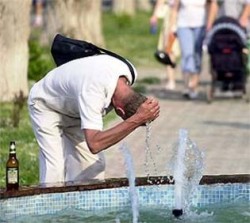 Москвичам грозит тепловой удар Москвичам грозит тепловой удар