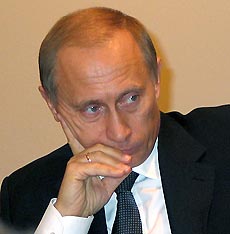 Кто подставляет Путина? Кто подставляет Путина?