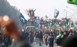 Пакистан: «революция» цвета доллара 