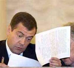 Медведев вводит в действие «план спасения»