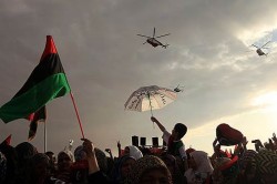 Ливия просит НАТО задержаться Ливия просит НАТО задержаться