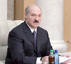 Лукашенко устроил артистам госприемку