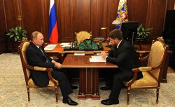 В Кремле состоялась ночная встреча Путина с Кадыровым В Кремле состоялась ночная встреча Путина с Кадыровым