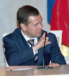 Медведева готовят к кризису Медведева готовят к кризису