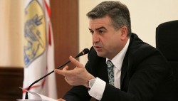 Новым премьером Армении назначен Карен Карапетян Новым премьером Армении назначен Карен Карапетян