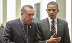 Обама и Эрдоган призвали Россию не бомбить «умеренную оппозицию» Обама и Эрдоган призвали Россию не бомбить «умеренную оппозицию»