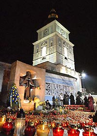 Украина отозвала иск о «голодоморе» Украина отозвала иск о «голодоморе»