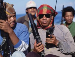 Сомалийские пираты разом захватили 8 судов