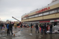 Растет число жертв пожара в ТЦ «Адмирал» Растет число жертв пожара в ТЦ «Адмирал»
