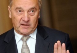Президент Латвии не приедет в Москву на 9 мая Президент Латвии не приедет в Москву на 9 мая
