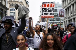 США протестуют против полицейского произвола