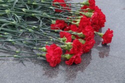 На Украине сносят мемориал советским воинам На Украине сносят мемориал советским воинам
