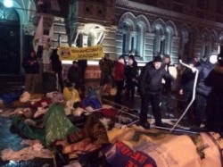 В Киеве силой разогнали митинг у Нацбанка