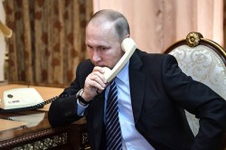 Путин поговорил с Макроном Путин поговорил с Макроном