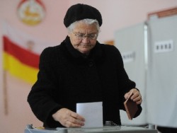 В Южной Осетии продолжат выбирать президента В Южной Осетии продолжат выбирать президента