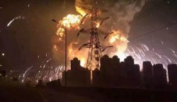 В результате взрыва на складе в Китае погибли 44 человека В результате взрыва на складе в Китае погибли 44 человека