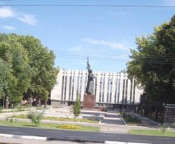 Ташкент пообещал вернуть советские памятники Ташкент пообещал вернуть советские памятники