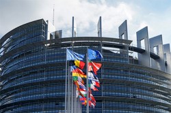 Лидеры ЕС хотят продлить санкции против России Лидеры ЕС хотят продлить санкции против России
