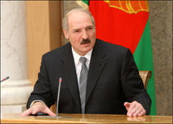 Лукашенко корректирует избирательную систему Лукашенко корректирует избирательную систему